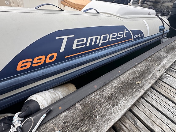 Capelli Tempest 690 m/Suzuki DF200A 3 of 11