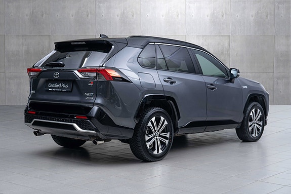 Toyota RAV4 Plug-in Hybrid 5 of 20