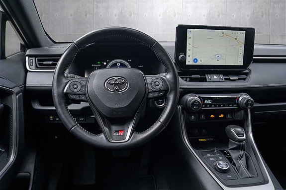Toyota RAV4 Plug-in Hybrid 11 of 20