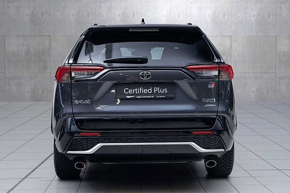 Toyota RAV4 Plug-in Hybrid 4 of 20
