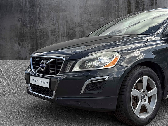 Volvo XC60 4 of 16