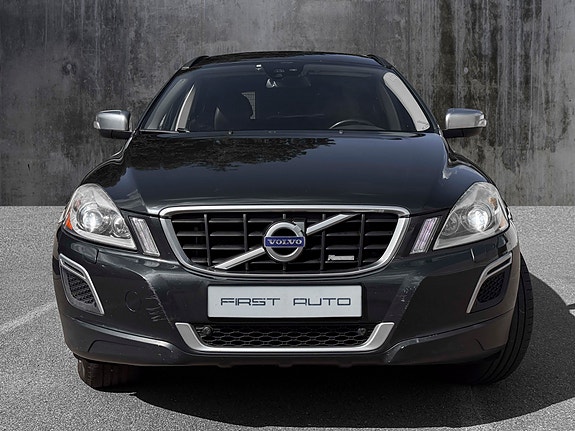 Volvo XC60 3 of 16
