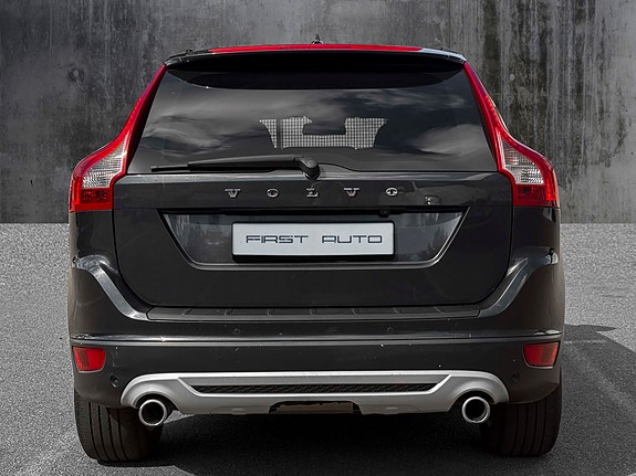 Volvo XC60 6 of 16