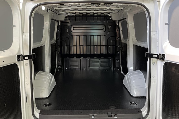 Maxus e-Deliver 5 5 of 29