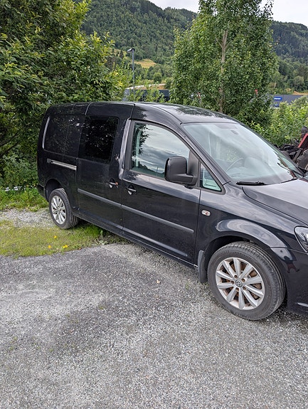 Volkswagen Caddy Maxi 2 of 8