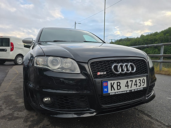 Audi RS4 21 of 30