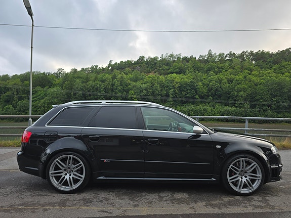 Audi RS4 18 of 30