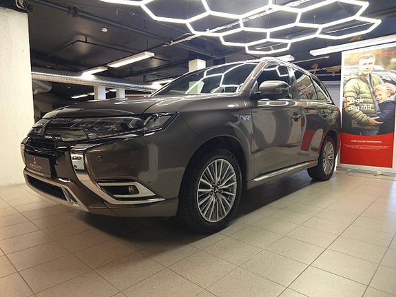 Mitsubishi Outlander 3 of 30