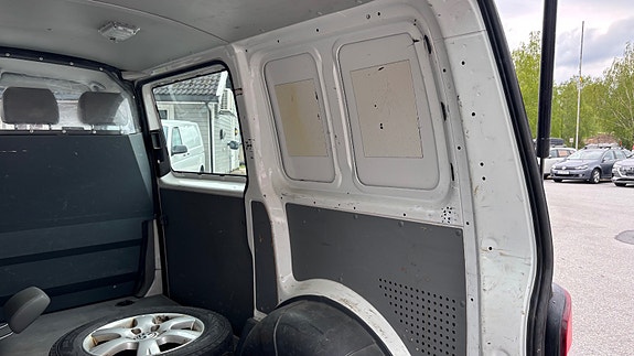 Volkswagen Transporter 12 of 30