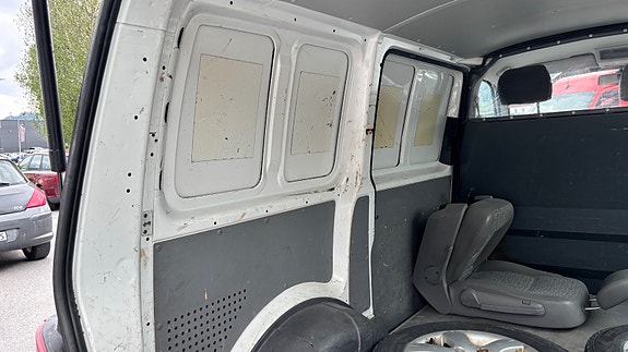Volkswagen Transporter 11 of 30