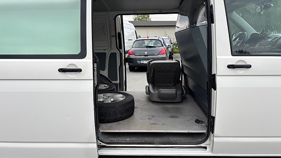 Volkswagen Transporter 9 of 30