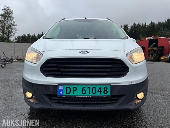 Ford Transit Courier 8 of 30