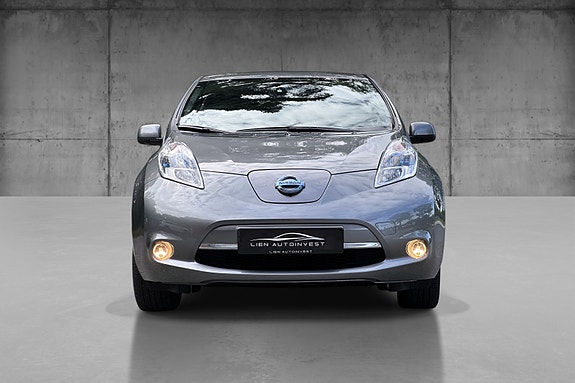 Nissan Leaf 2 of 5