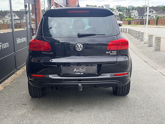 Volkswagen Tiguan 4 of 5
