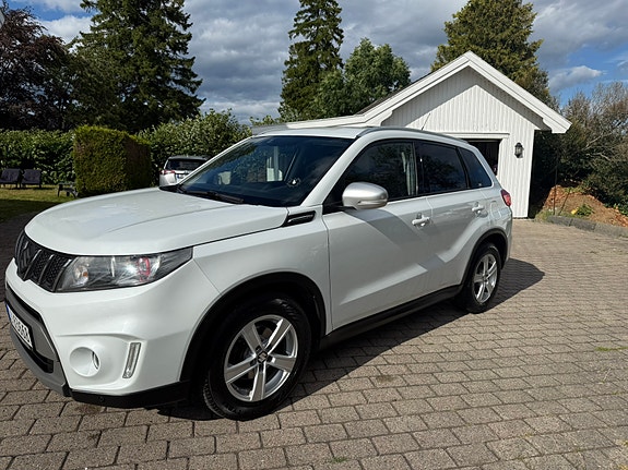 Suzuki Vitara 2 of 13