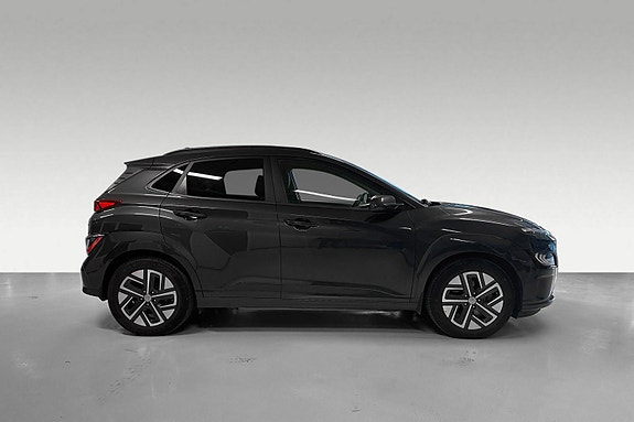 Hyundai Kona 2 of 5
