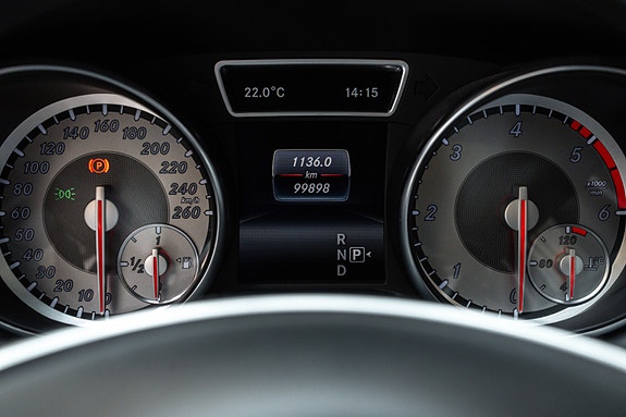 Mercedes-Benz CLA200 d 14 of 27