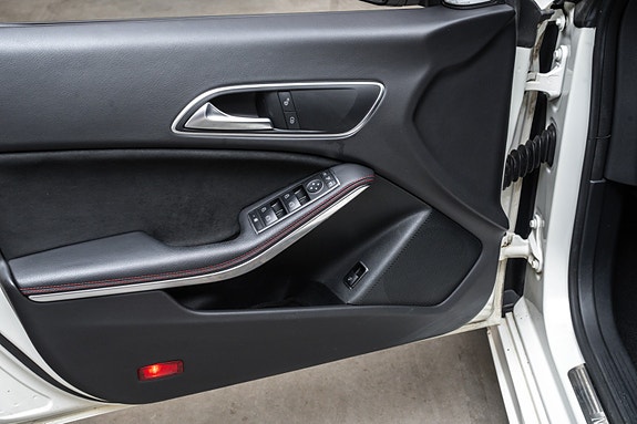Mercedes-Benz CLA200 d 11 of 27