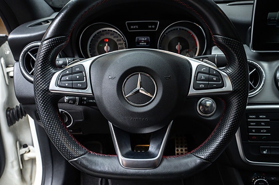Mercedes-Benz CLA200 d 13 of 27