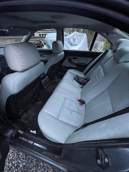 BMW 530d 4 of 5