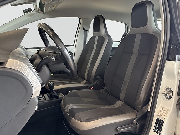 Volkswagen UP! 8 of 17