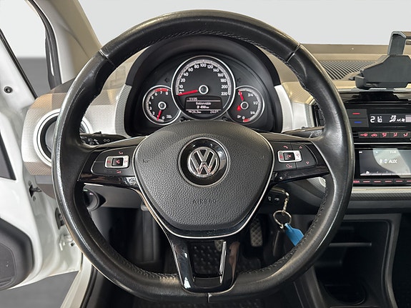 Volkswagen UP! 13 of 17