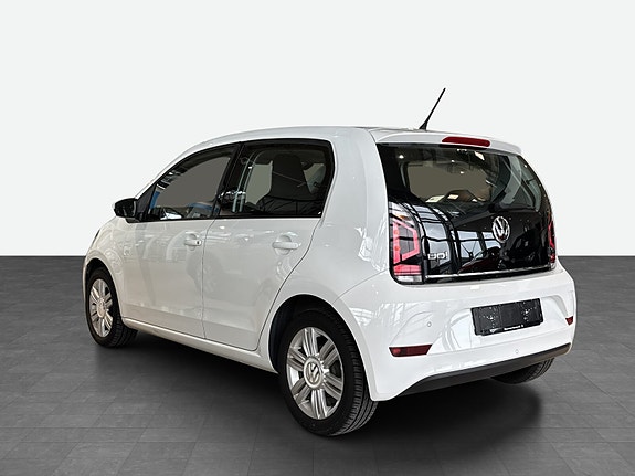 Volkswagen UP! 4 of 5