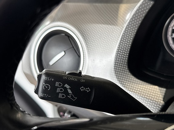 Volkswagen UP! 15 of 17