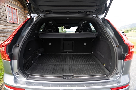 Volvo XC60 25 of 27