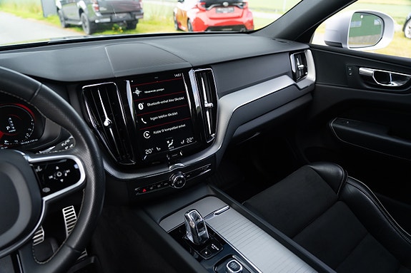 Volvo XC60 19 of 27