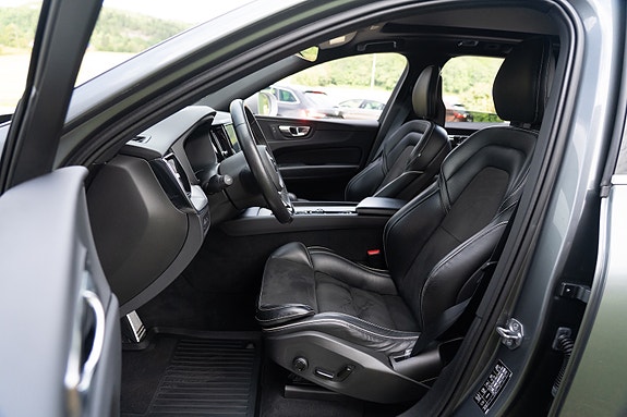 Volvo XC60 13 of 27