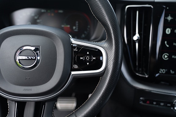 Volvo XC60 17 of 27