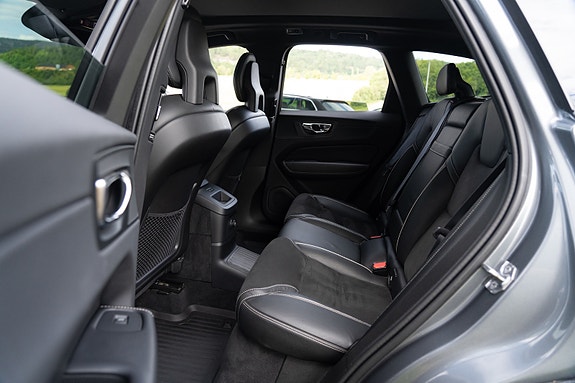 Volvo XC60 24 of 27
