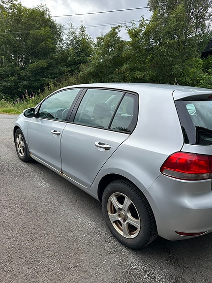 Volkswagen Golf VI 4 of 5