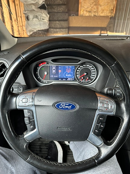 Ford Mondeo 3 of 5
