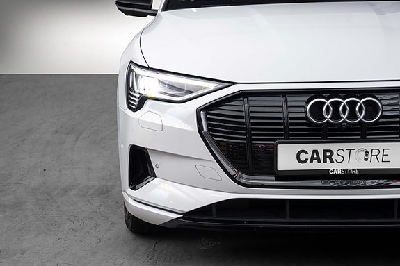Audi e-tron Sportback 3 of 28
