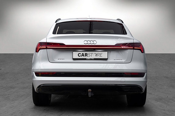 Audi e-tron Sportback 7 of 28