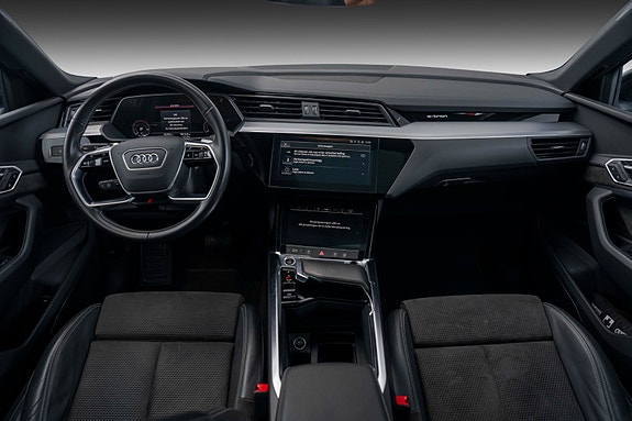Audi e-tron Sportback 24 of 28