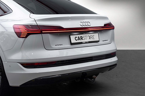 Audi e-tron Sportback 6 of 28