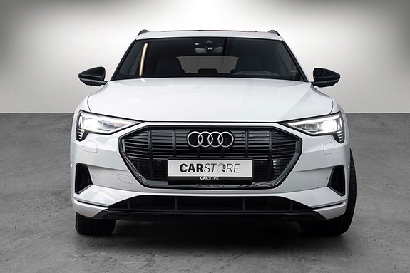 Audi e-tron Sportback 2 of 28