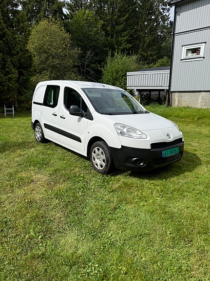 Peugeot Partner 2 of 5