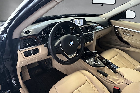 BMW 320xd 15 of 30