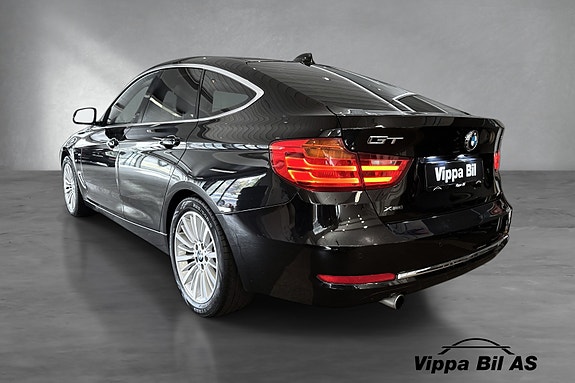 BMW 320xd 5 of 30