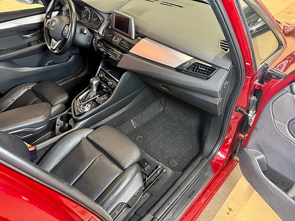 BMW 220d 24 of 30