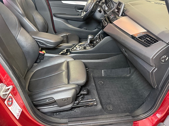 BMW 220d 25 of 30