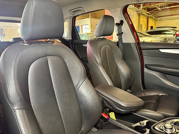 BMW 220d 27 of 30