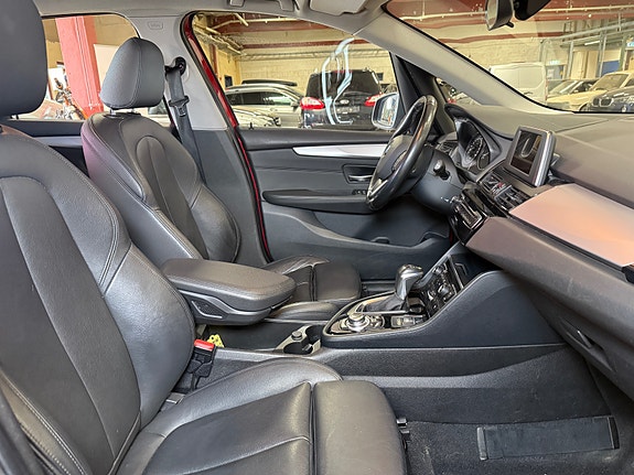 BMW 220d 26 of 30