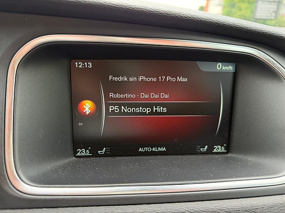 Volvo V40 15 of 17