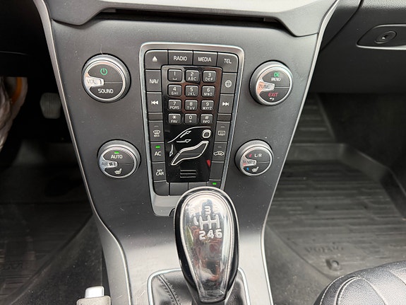 Volvo V40 16 of 17