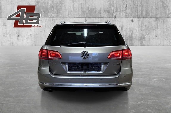 Volkswagen Passat 6 of 30